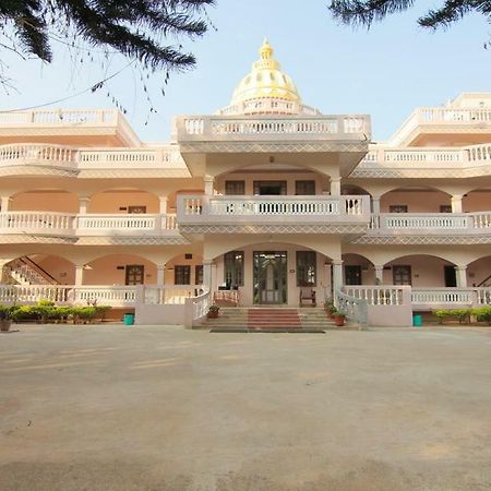Jains Royal Palace Resorts Yelagiri Eksteriør bilde