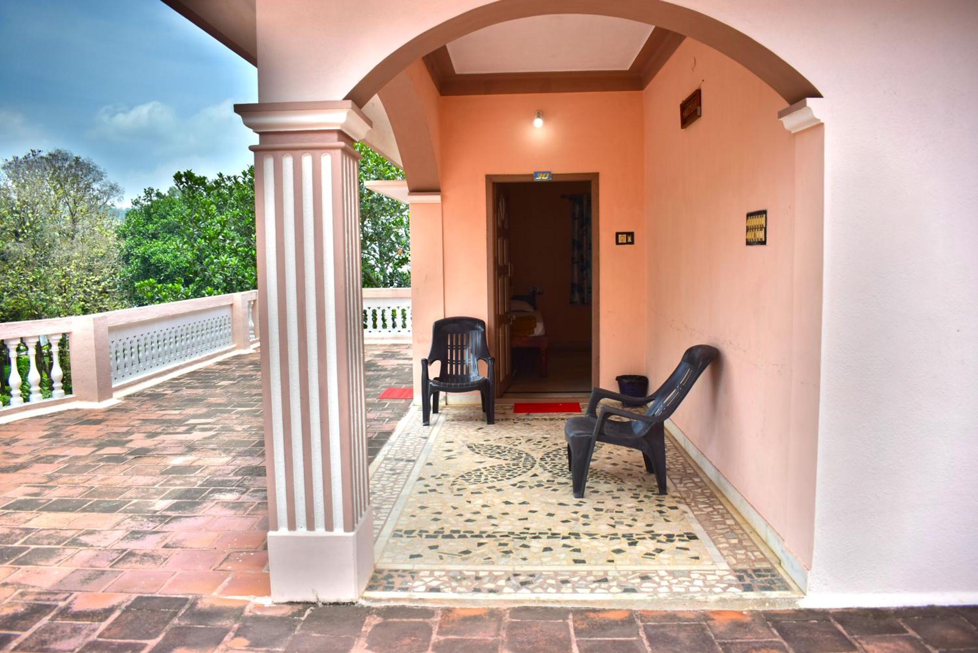 Jains Royal Palace Resorts Yelagiri Eksteriør bilde