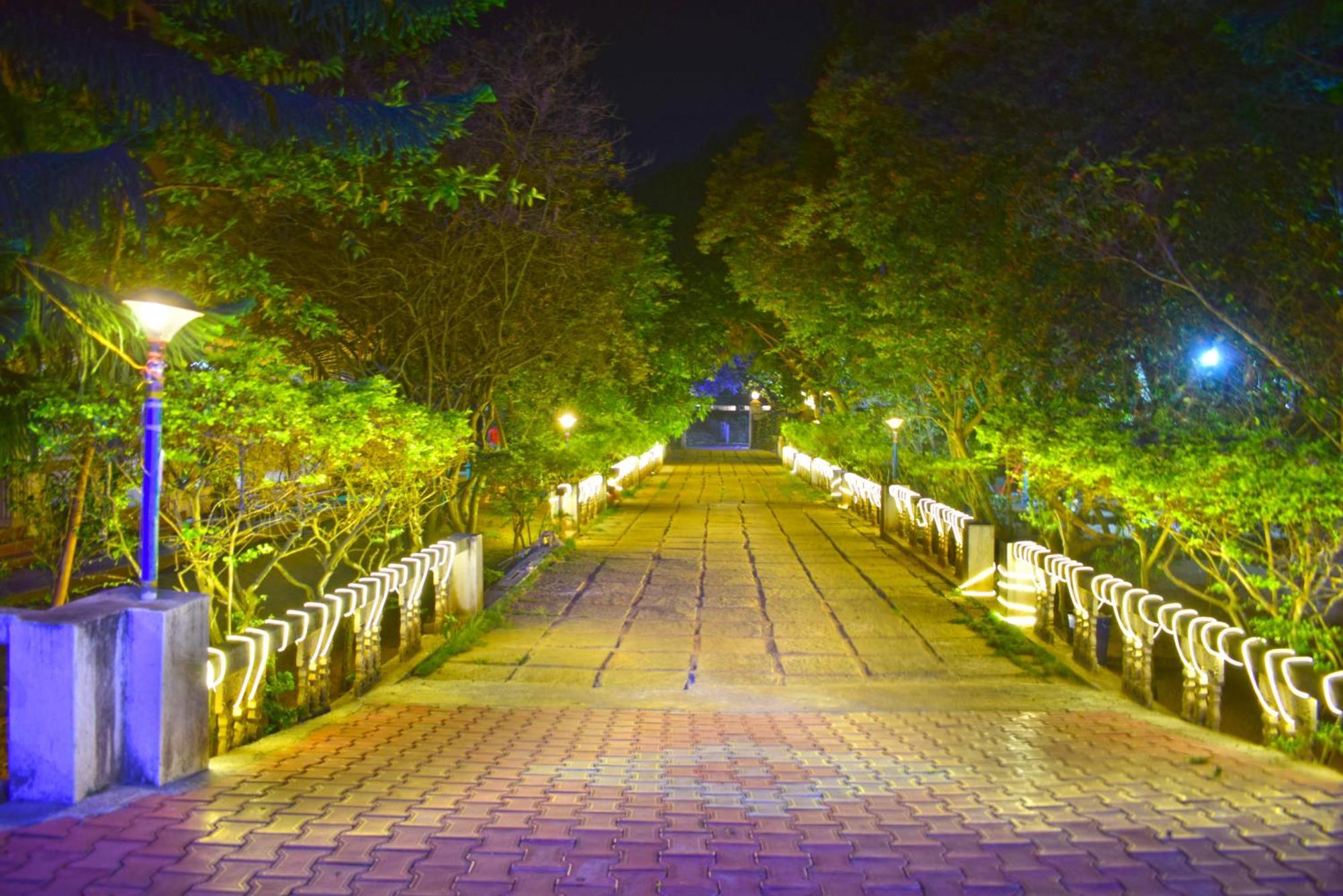 Jains Royal Palace Resorts Yelagiri Eksteriør bilde