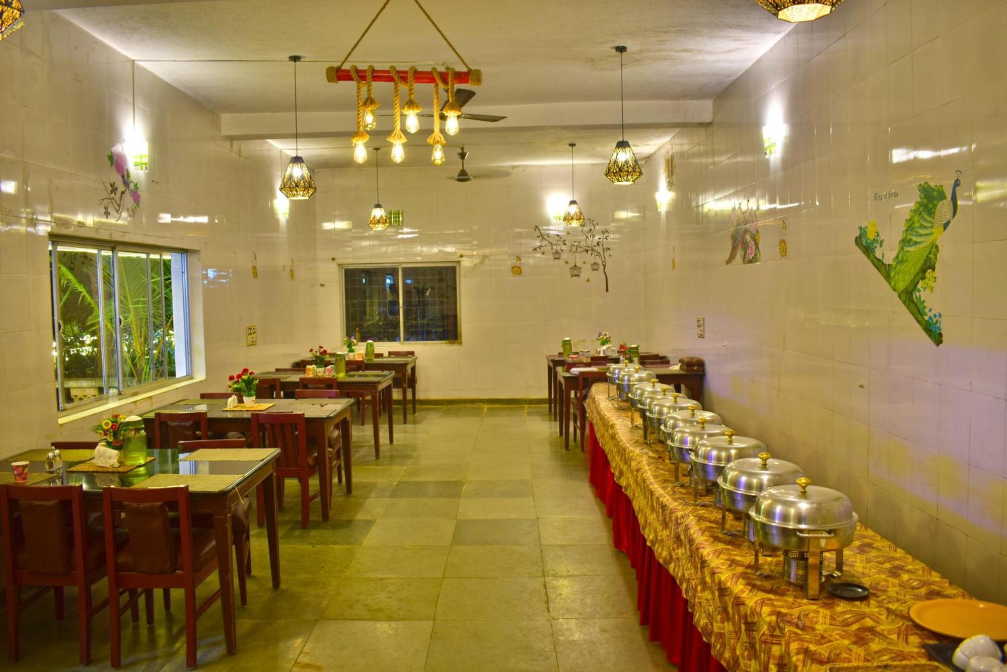 Jains Royal Palace Resorts Yelagiri Eksteriør bilde