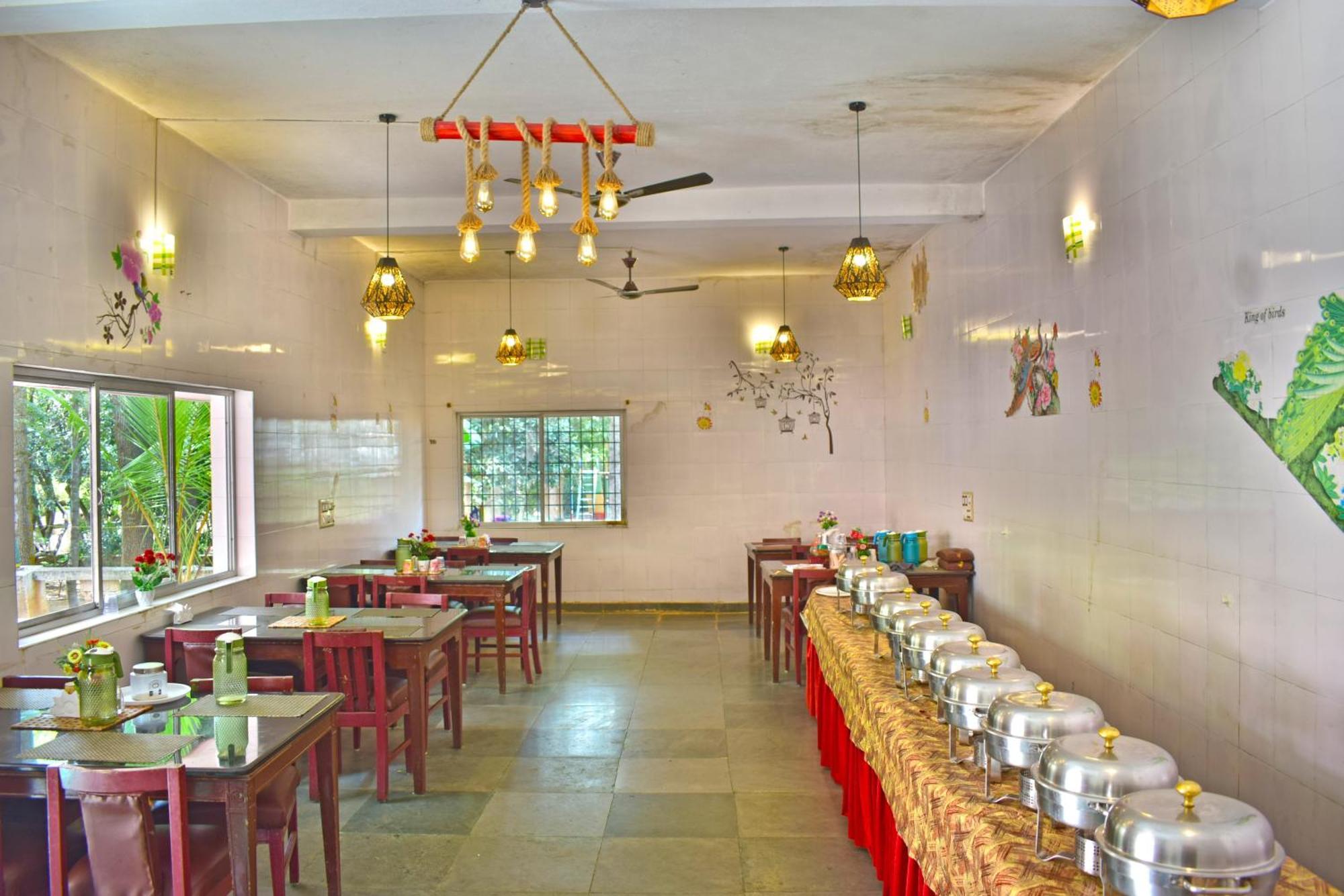 Jains Royal Palace Resorts Yelagiri Eksteriør bilde