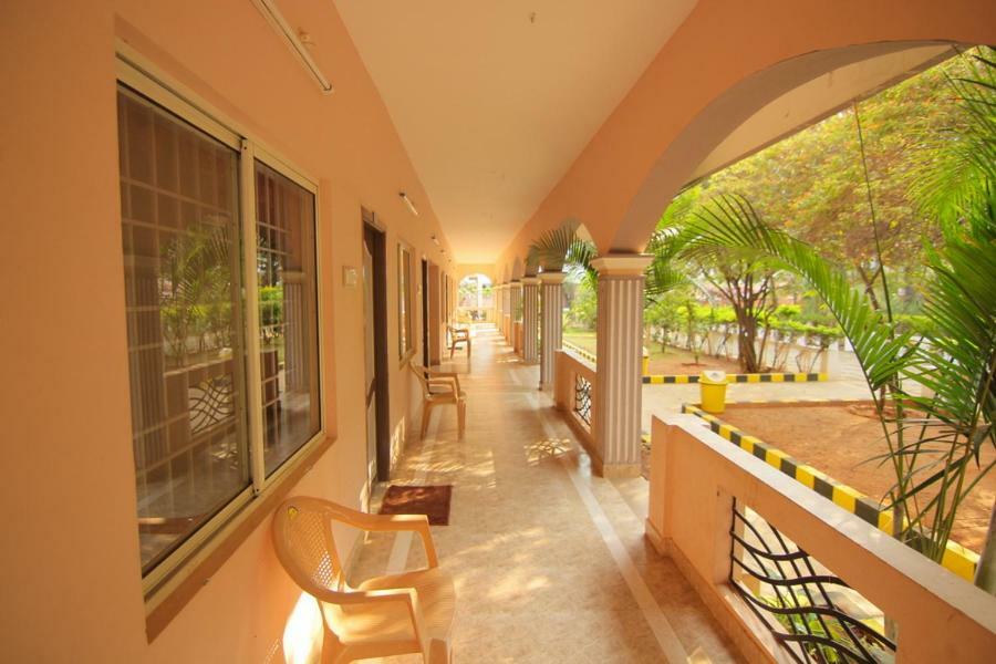 Jains Royal Palace Resorts Yelagiri Eksteriør bilde