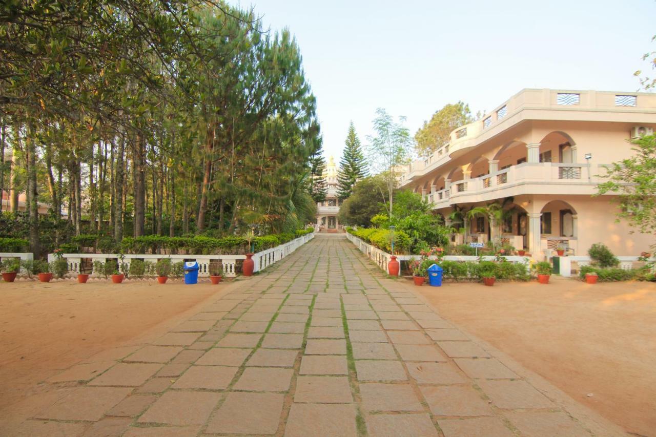 Jains Royal Palace Resorts Yelagiri Eksteriør bilde