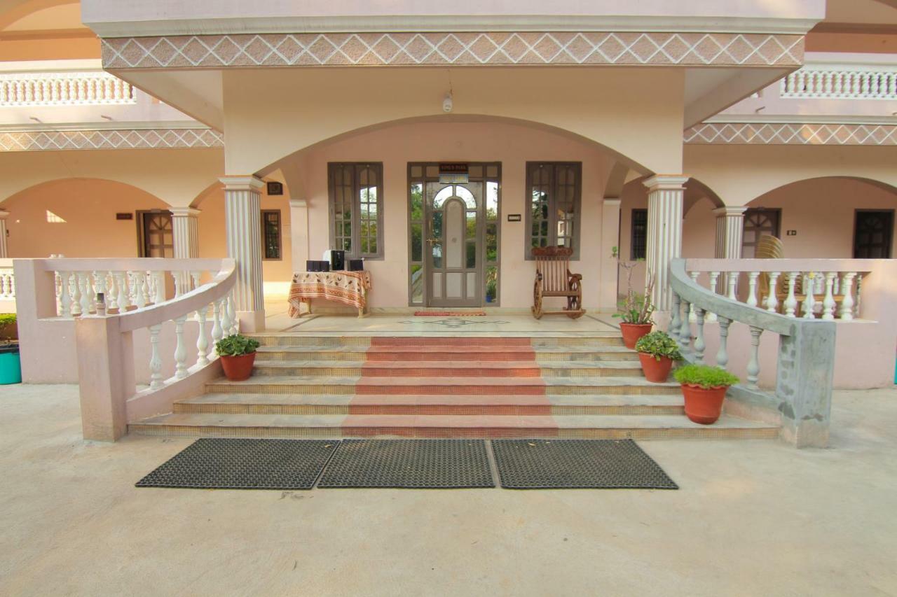 Jains Royal Palace Resorts Yelagiri Eksteriør bilde