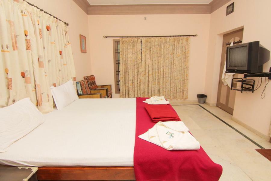 Jains Royal Palace Resorts Yelagiri Eksteriør bilde