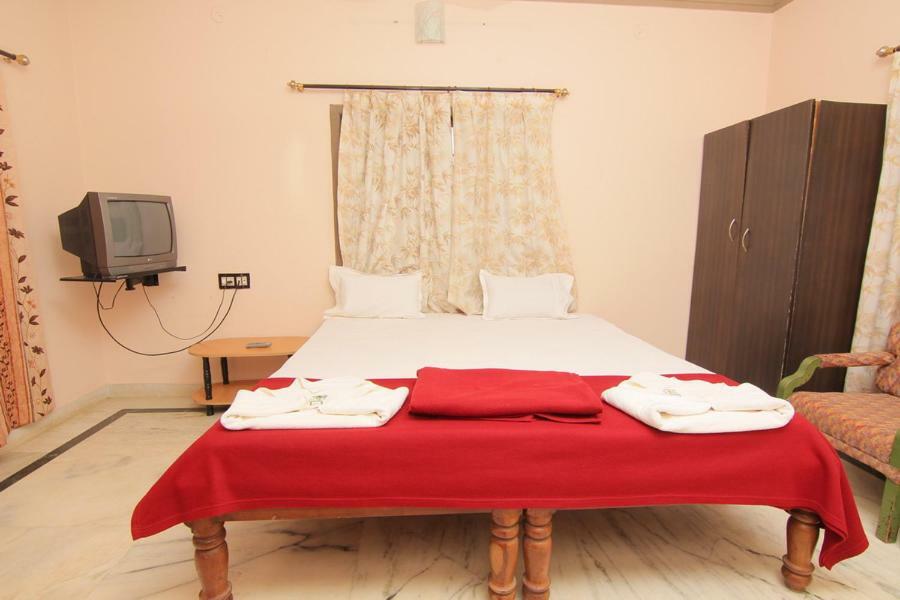 Jains Royal Palace Resorts Yelagiri Eksteriør bilde